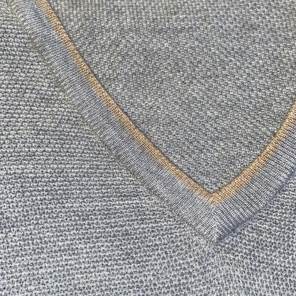 Brooks Brothers 100% Merino Wool sweater v - Picture 6 of 7